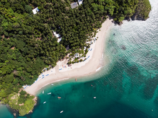 Vista di una spiaggia dall'alto, Isla Tortuga, Costa Rica